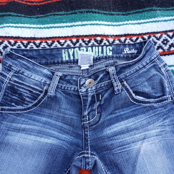 Hydraulic Capris- Bailey Style - Picture 3 of 6